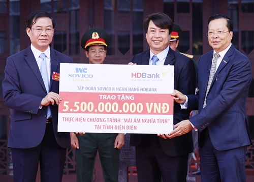 Sovico và HDBank trao tặng kinh phí xây dựng 100 căn nhà tình nghĩa cho tỉnh Điện Biên